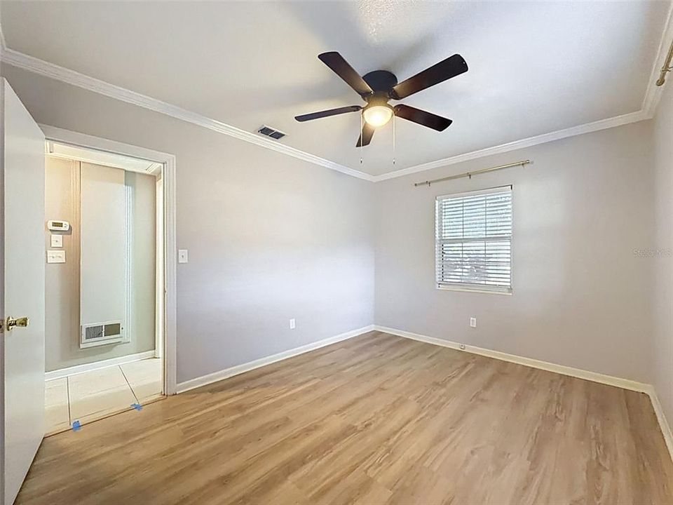 For Sale: $315,000 (2 beds, 1 baths, 1122 Square Feet)