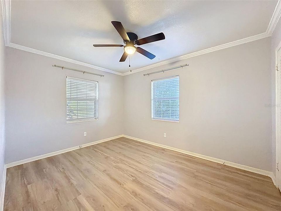 For Sale: $315,000 (2 beds, 1 baths, 1122 Square Feet)