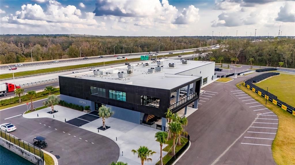 待售: $430,000 (0 贝兹, 0 浴室, 738 平方英尺)