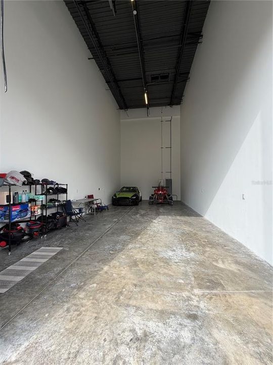 待售: $430,000 (0 贝兹, 0 浴室, 738 平方英尺)