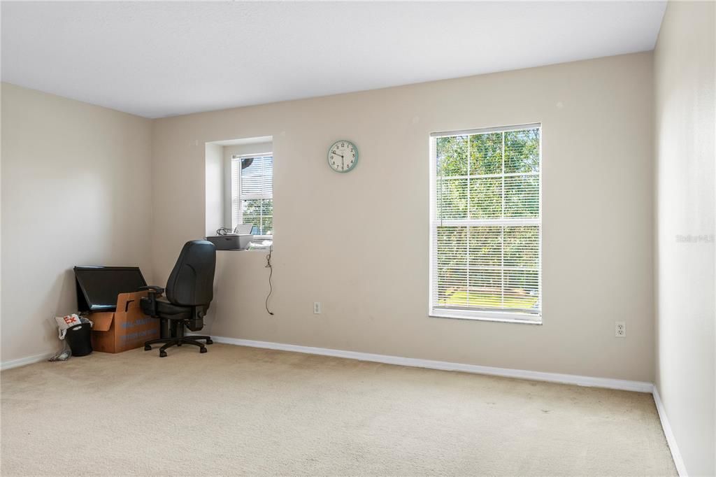 На продажу: $500,000 (5 спален, 2 ванн, 3367 Квадратных фут)