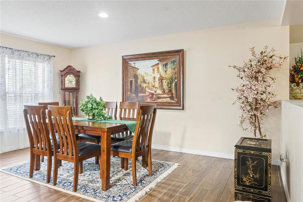 На продажу: $500,000 (5 спален, 2 ванн, 3367 Квадратных фут)