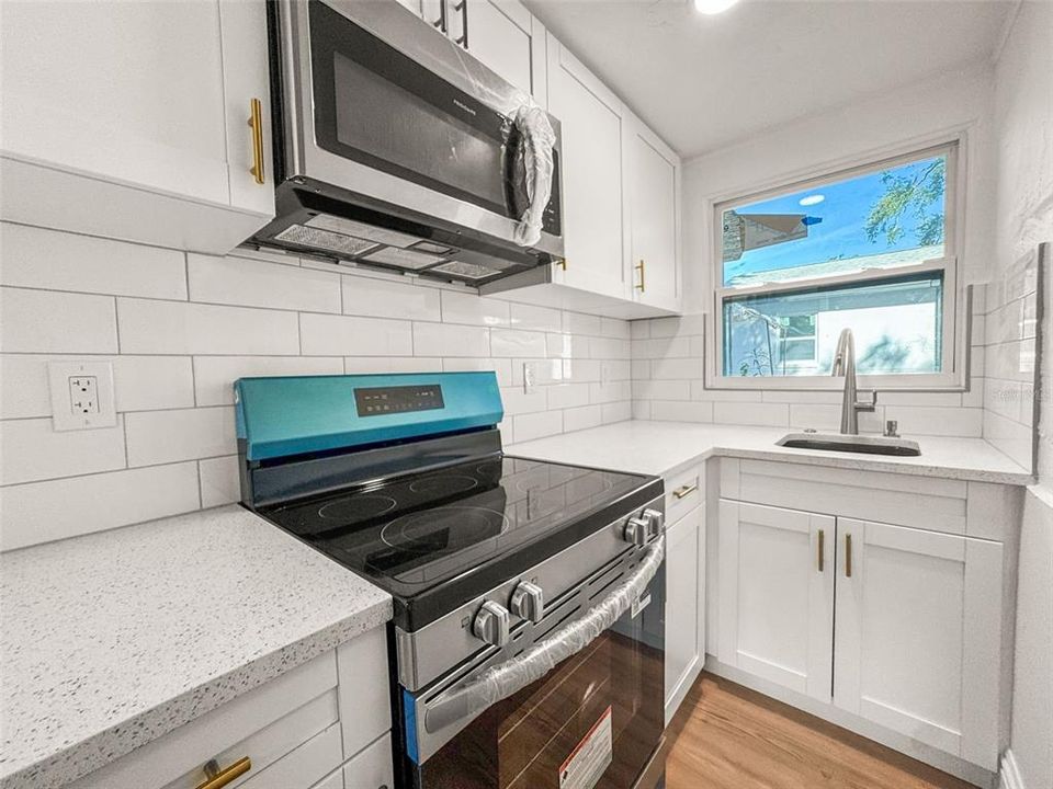 For Sale: $679,000 (4 beds, 2 baths, 1617 Square Feet)