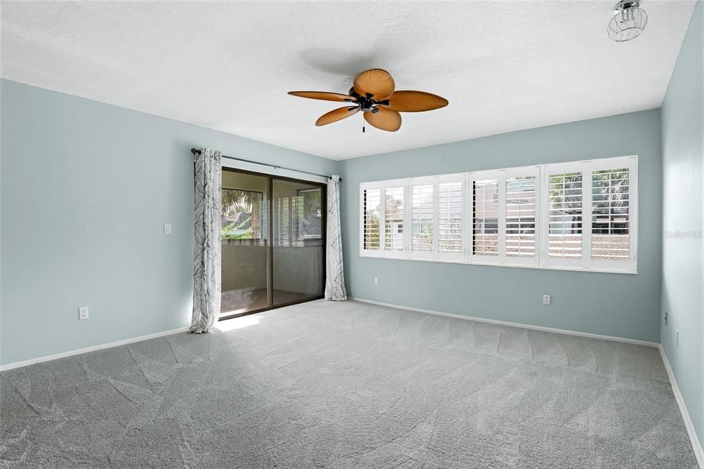 待售: $230,000 (2 贝兹, 2 浴室, 1293 平方英尺)