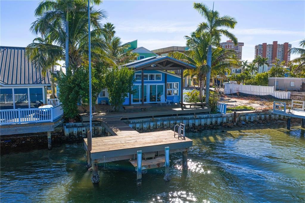 待售: $650,000 (2 贝兹, 2 浴室, 1195 平方英尺)