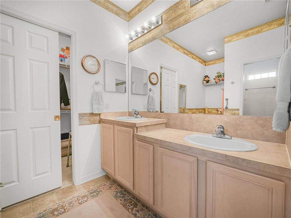 En Venta: $350,000 (2 camas, 2 baños, 1326 Pies cuadrados)