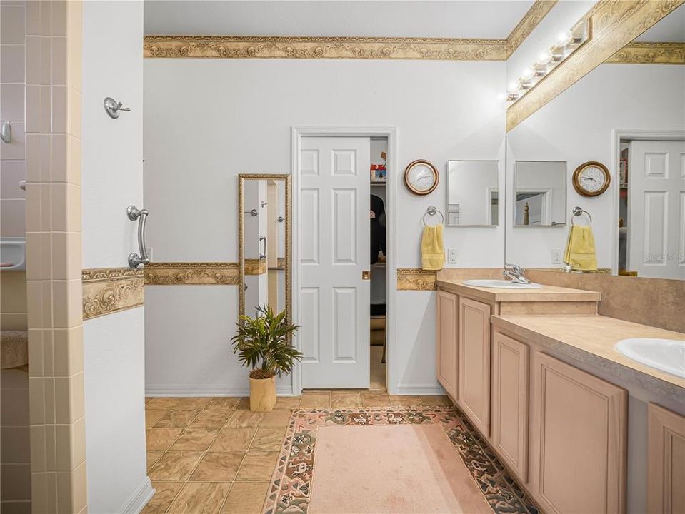 En Venta: $350,000 (2 camas, 2 baños, 1326 Pies cuadrados)