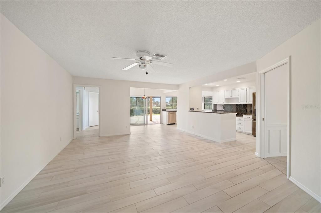 待售: $799,000 (4 贝兹, 2 浴室, 2526 平方英尺)