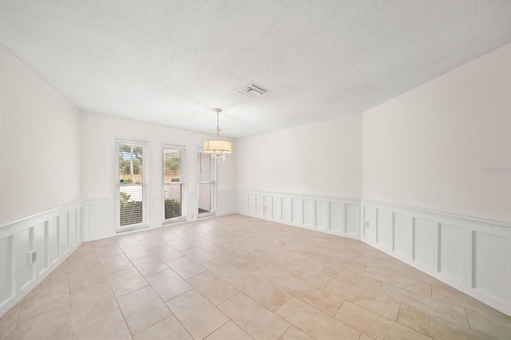 待售: $799,000 (4 贝兹, 2 浴室, 2526 平方英尺)