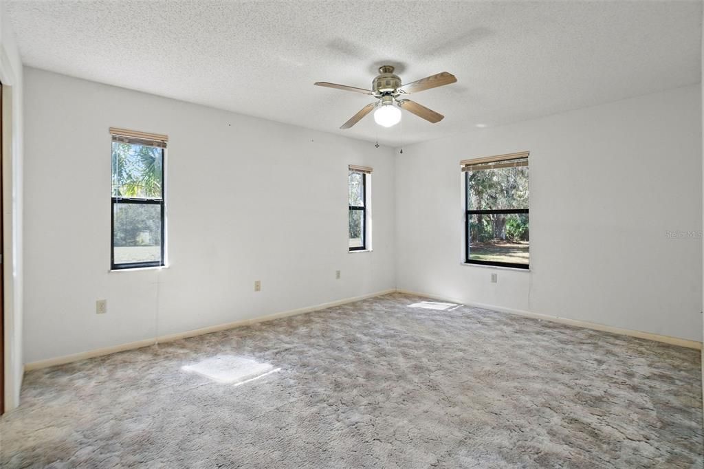 En Venta: $649,900 (2 camas, 2 baños, 1316 Pies cuadrados)