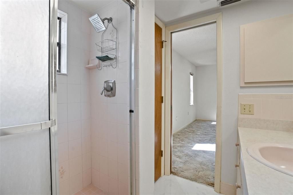 En Venta: $649,900 (2 camas, 2 baños, 1316 Pies cuadrados)