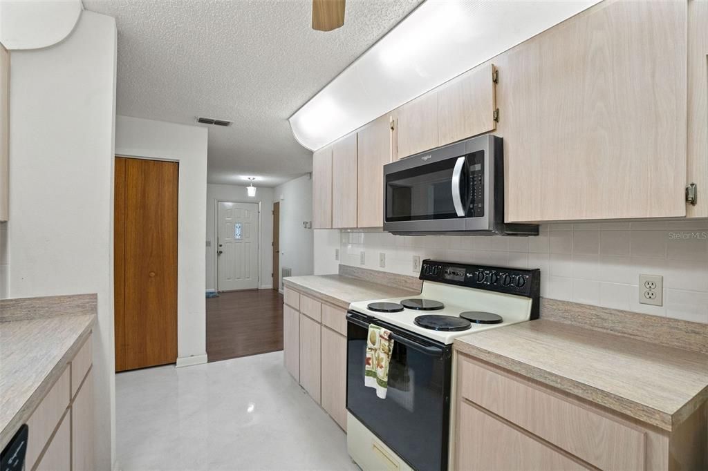 En Venta: $649,900 (2 camas, 2 baños, 1316 Pies cuadrados)