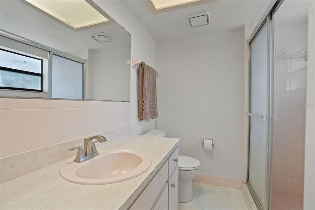 En Venta: $649,900 (2 camas, 2 baños, 1316 Pies cuadrados)