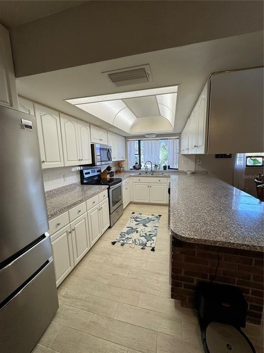 На продажу: $539,900 (4 спален, 4 ванн, 3800 Квадратных фут)