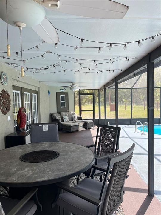 На продажу: $539,900 (4 спален, 4 ванн, 3800 Квадратных фут)