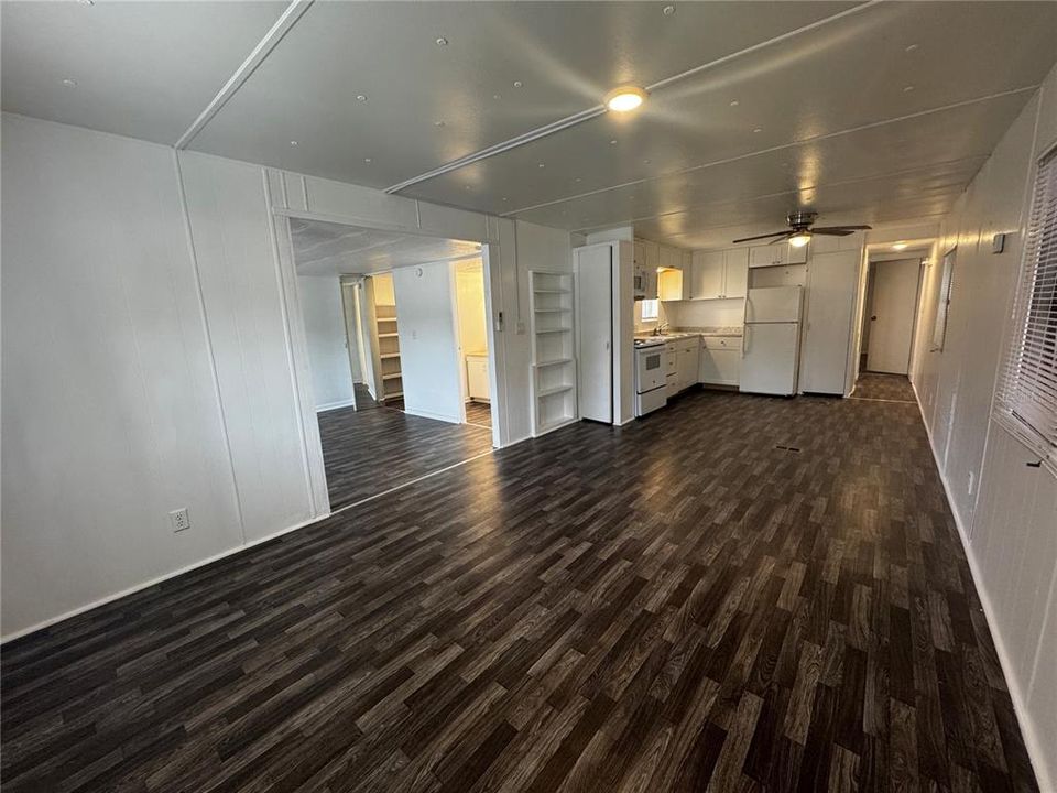 For Rent: $1,025 (2 beds, 1 baths, 804 Square Feet)