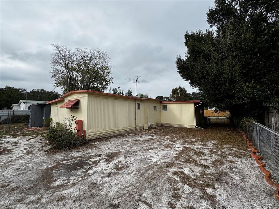 For Rent: $1,025 (2 beds, 1 baths, 804 Square Feet)