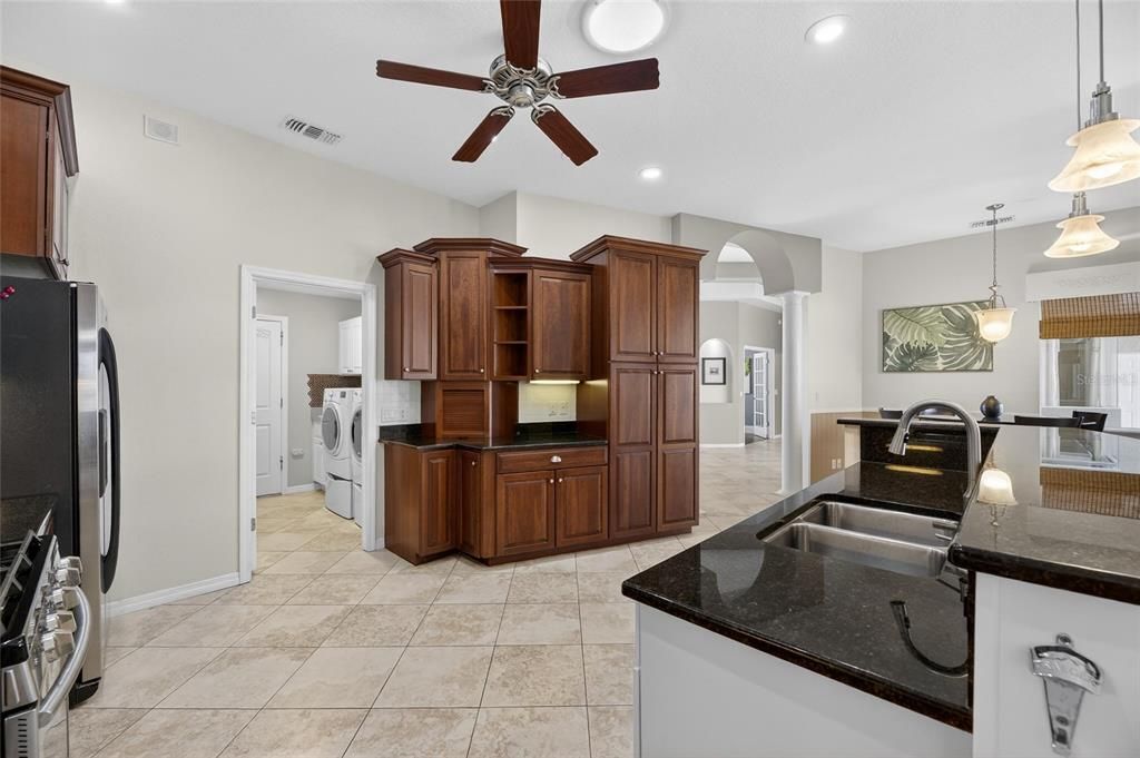 For Sale: $995,000 (4 beds, 3 baths, 2806 Square Feet)