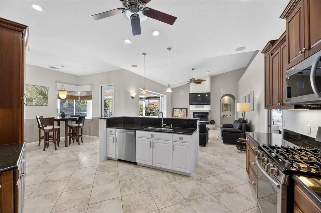 For Sale: $995,000 (4 beds, 3 baths, 2806 Square Feet)