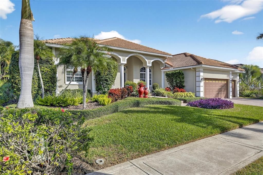 For Sale: $995,000 (4 beds, 3 baths, 2806 Square Feet)