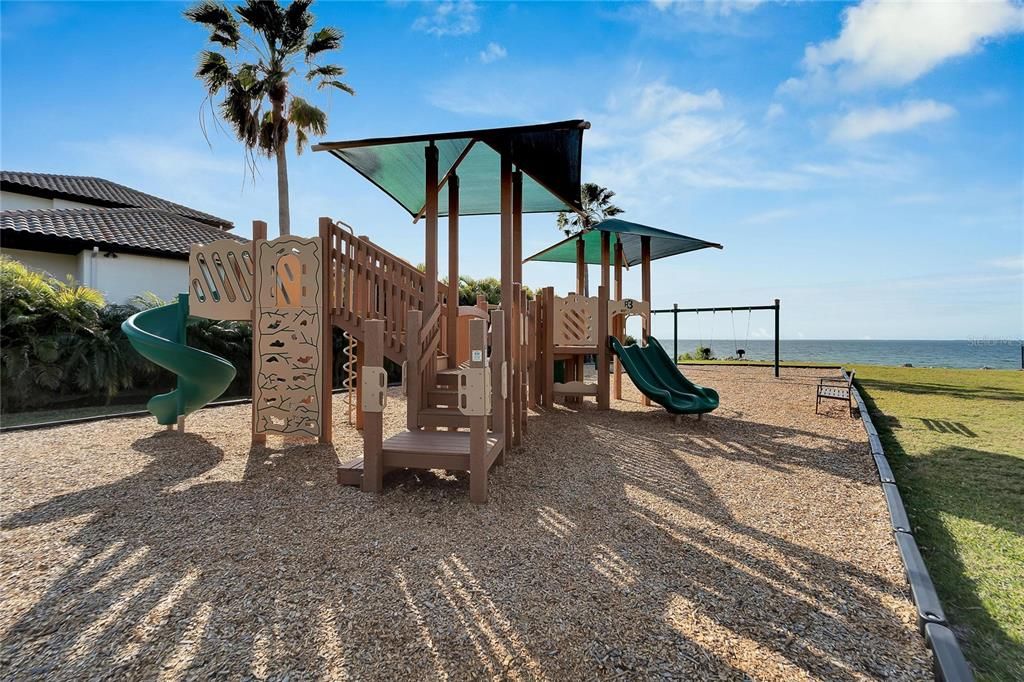 For Sale: $995,000 (4 beds, 3 baths, 2806 Square Feet)