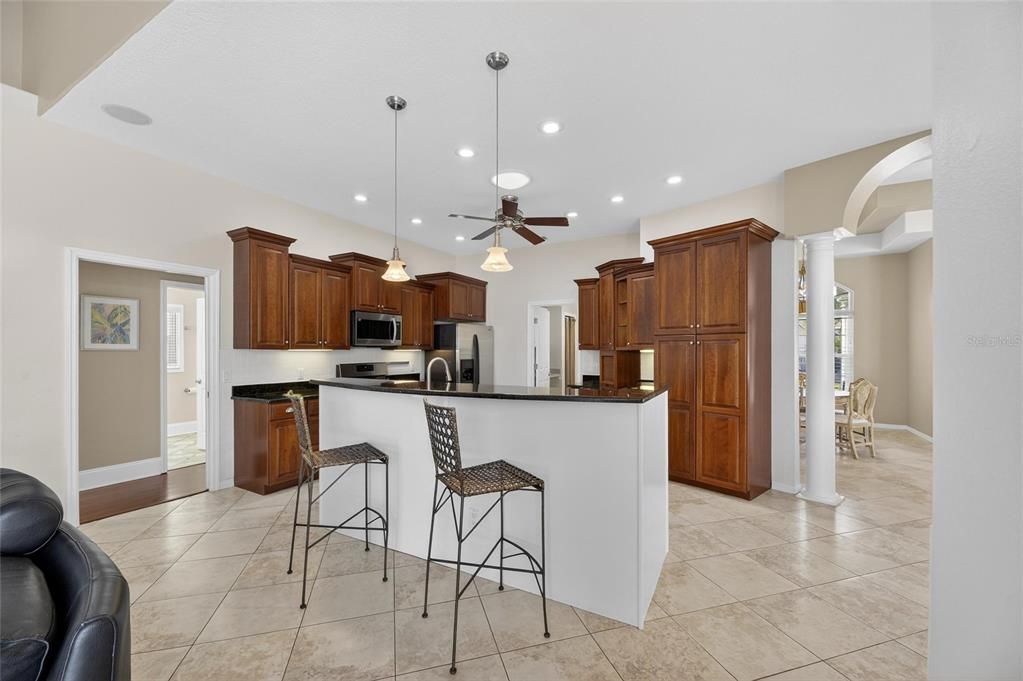 For Sale: $995,000 (4 beds, 3 baths, 2806 Square Feet)