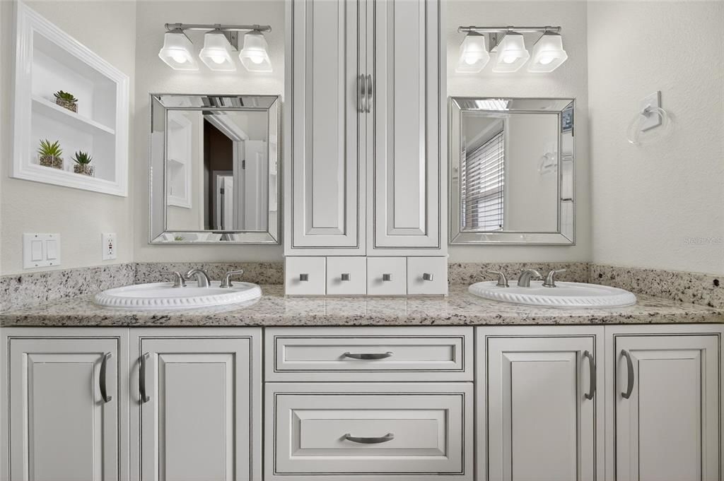 For Sale: $995,000 (4 beds, 3 baths, 2806 Square Feet)