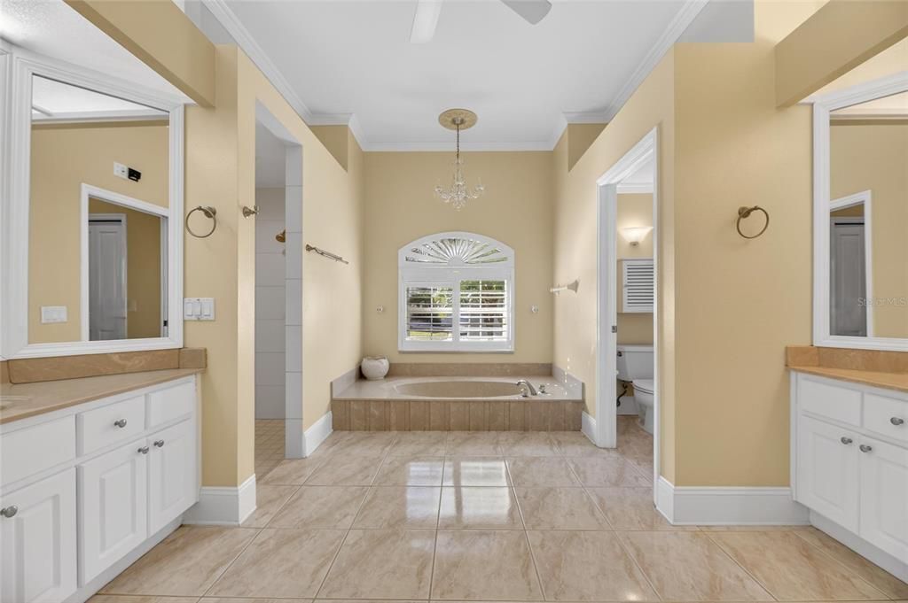 For Sale: $995,000 (4 beds, 3 baths, 2806 Square Feet)