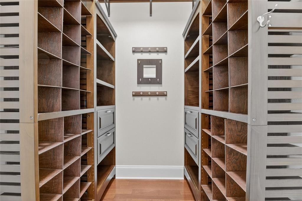 For Sale: $995,000 (4 beds, 3 baths, 2806 Square Feet)