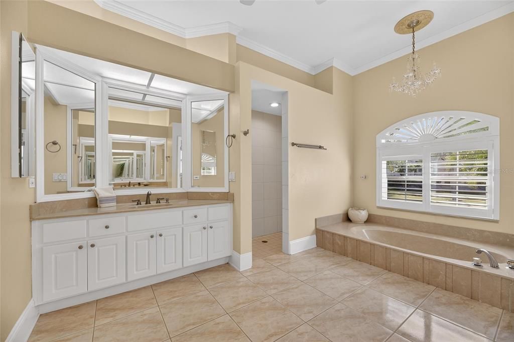 For Sale: $995,000 (4 beds, 3 baths, 2806 Square Feet)