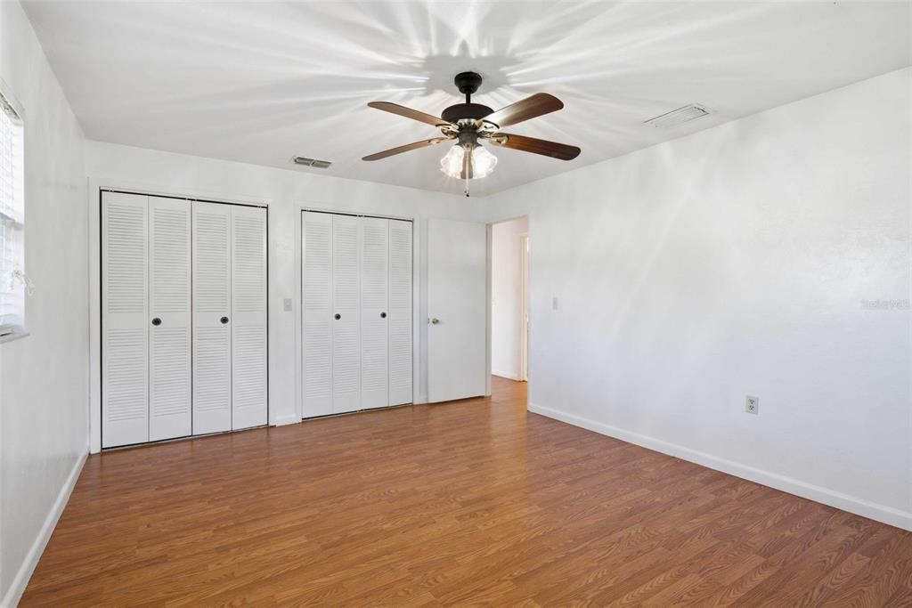 For Sale: $194,900 (2 beds, 2 baths, 1578 Square Feet)