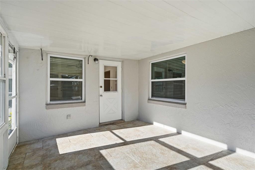 For Sale: $194,900 (2 beds, 2 baths, 1578 Square Feet)