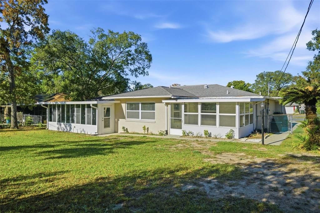 For Sale: $194,900 (2 beds, 2 baths, 1578 Square Feet)