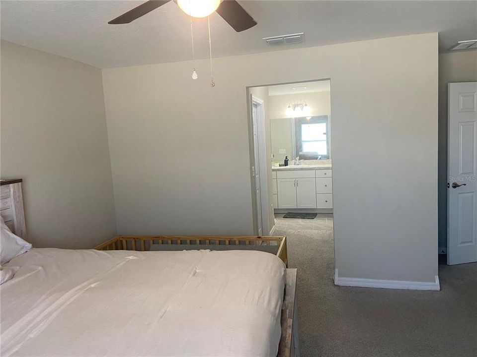 For Sale: $270,000 (3 beds, 2 baths, 1557 Square Feet)