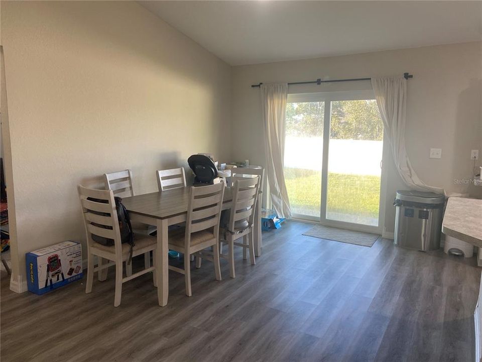 For Sale: $270,000 (3 beds, 2 baths, 1557 Square Feet)