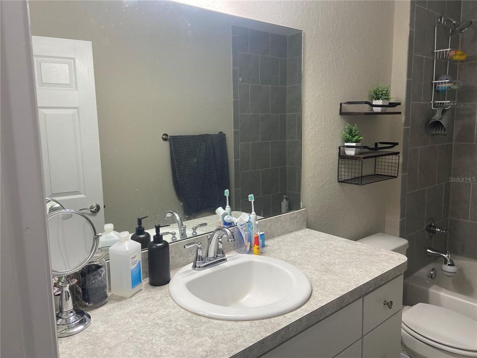 For Sale: $270,000 (3 beds, 2 baths, 1557 Square Feet)