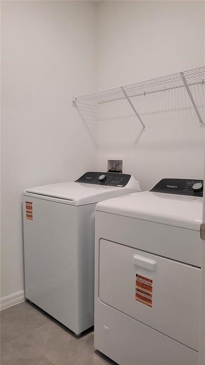 For Sale: $399,000 (4 beds, 2 baths, 1828 Square Feet)