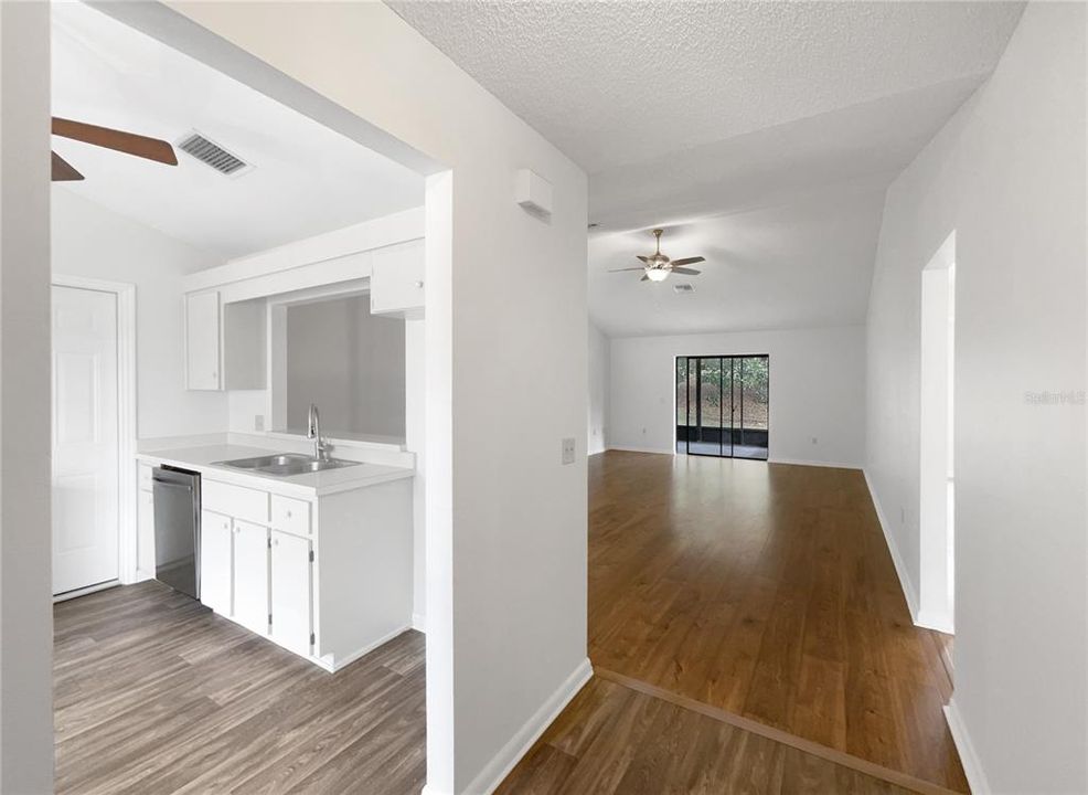 待售: $305,000 (3 贝兹, 2 浴室, 1494 平方英尺)