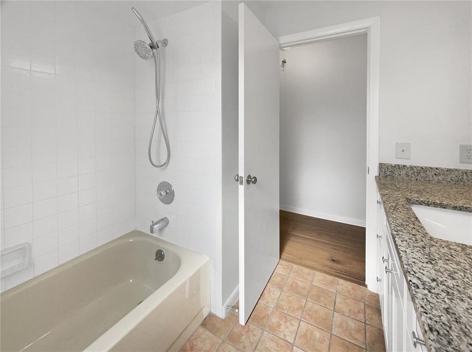 待售: $305,000 (3 贝兹, 2 浴室, 1494 平方英尺)