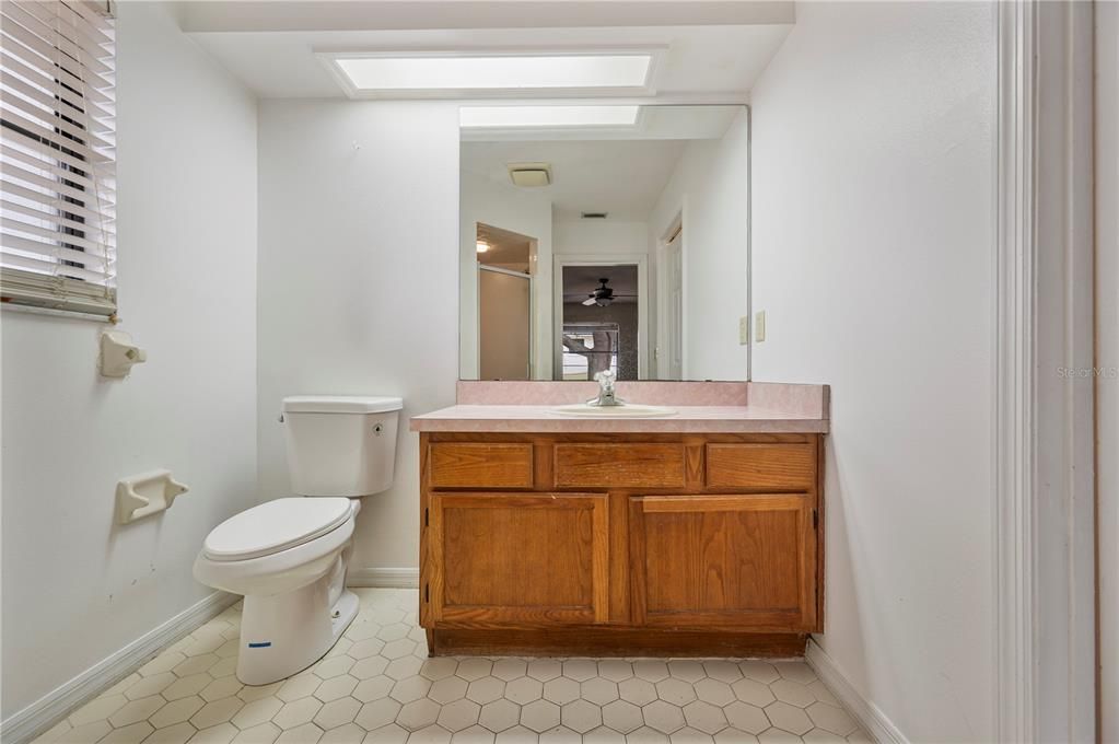 En Venta: $229,900 (2 camas, 2 baños, 1173 Pies cuadrados)