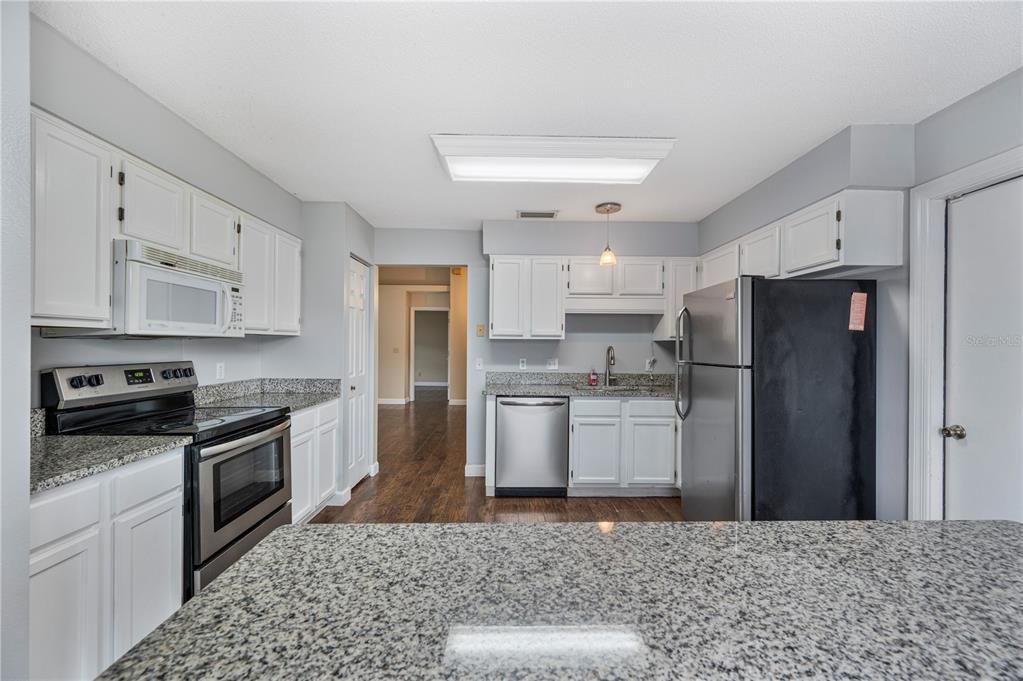 En Venta: $229,900 (2 camas, 2 baños, 1173 Pies cuadrados)