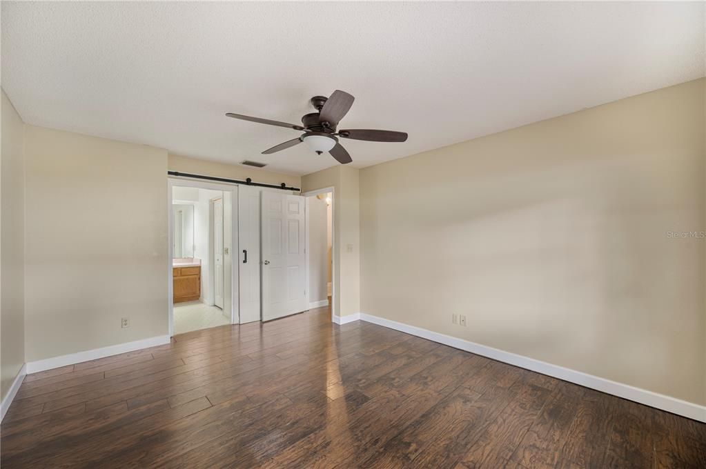 En Venta: $229,900 (2 camas, 2 baños, 1173 Pies cuadrados)