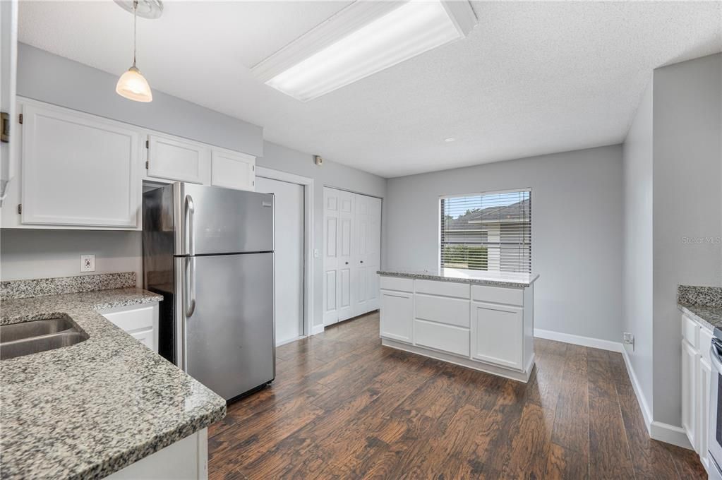 En Venta: $229,900 (2 camas, 2 baños, 1173 Pies cuadrados)