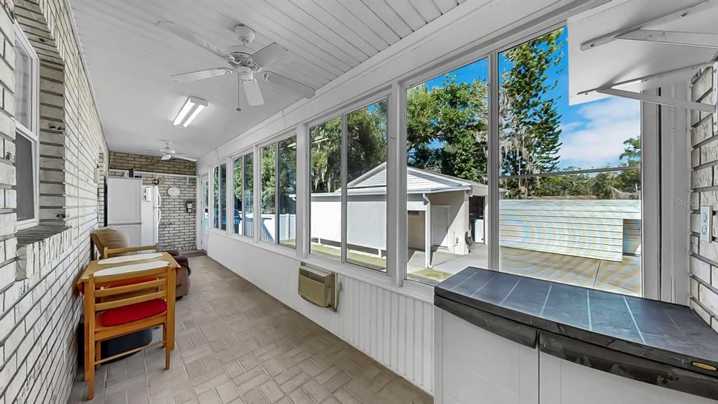 En Venta: $425,000 (3 camas, 2 baños, 1630 Pies cuadrados)