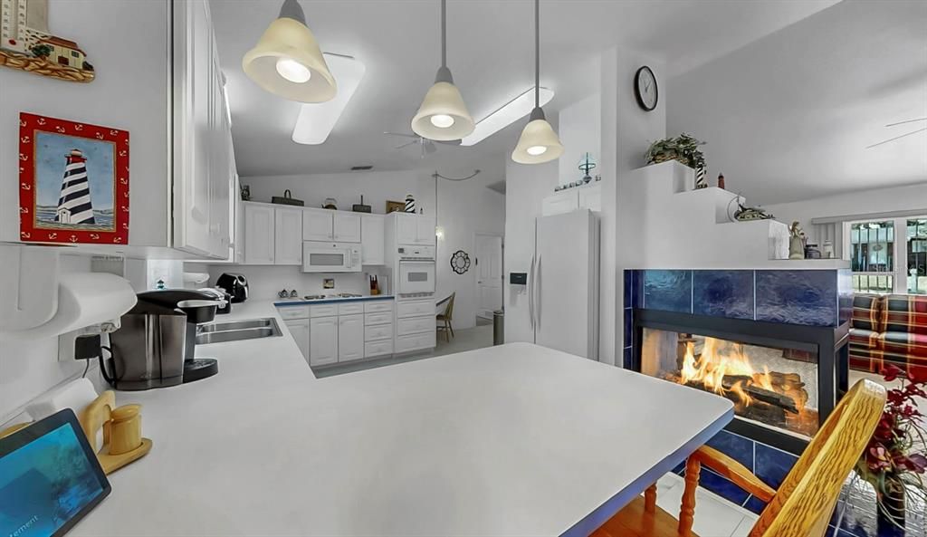 En Venta: $425,000 (3 camas, 2 baños, 1630 Pies cuadrados)