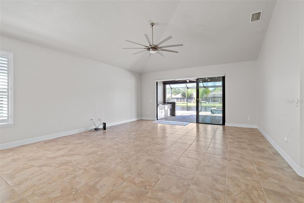 En Renta: $4,500 (3 camas, 2 baños, 2365 Pies cuadrados)