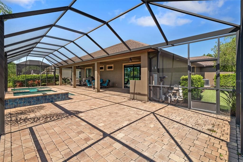 En Renta: $4,500 (3 camas, 2 baños, 2365 Pies cuadrados)