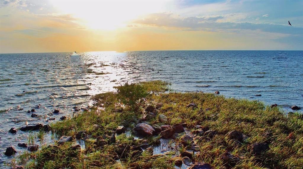 For Sale: $399,900 (4 beds, 3 baths, 2435 Square Feet)