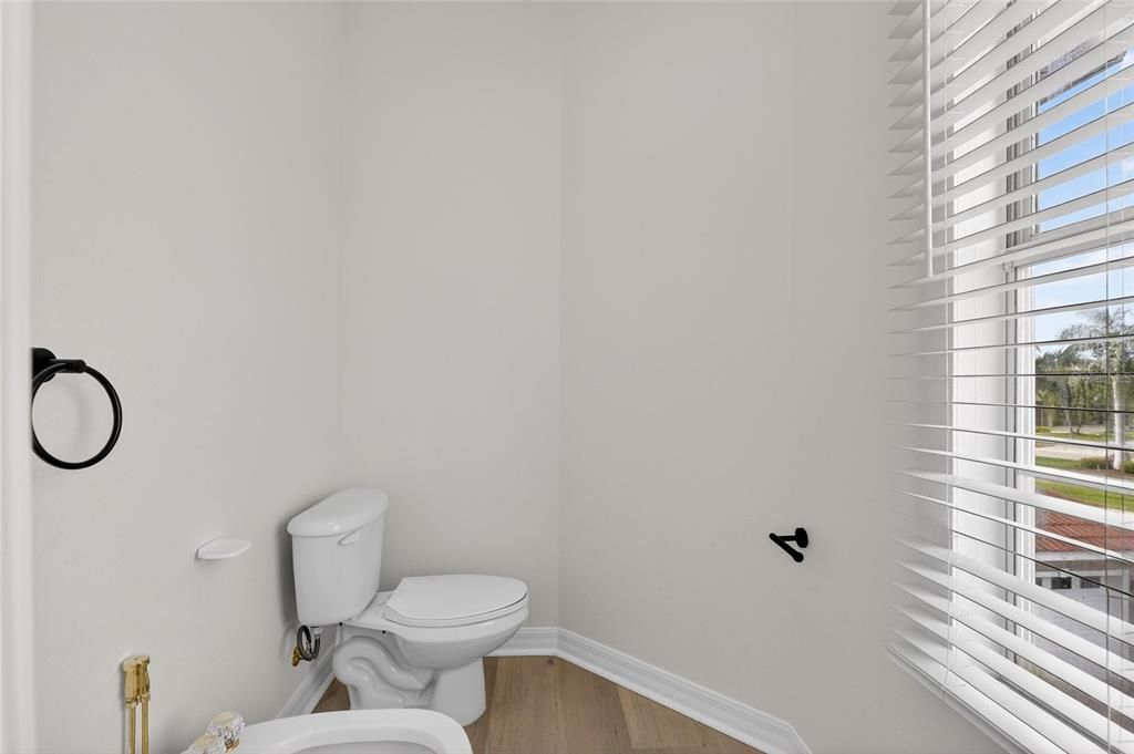 На продажу: $1,234,000 (5 спален, 3 ванн, 4013 Квадратных фут)