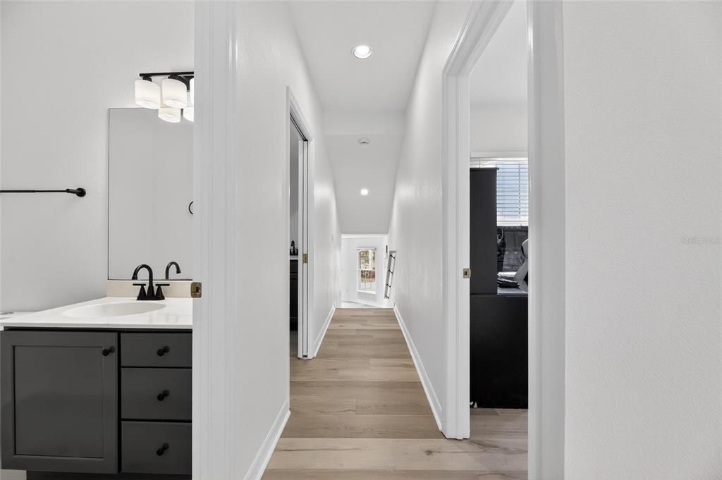 На продажу: $1,234,000 (5 спален, 3 ванн, 4013 Квадратных фут)